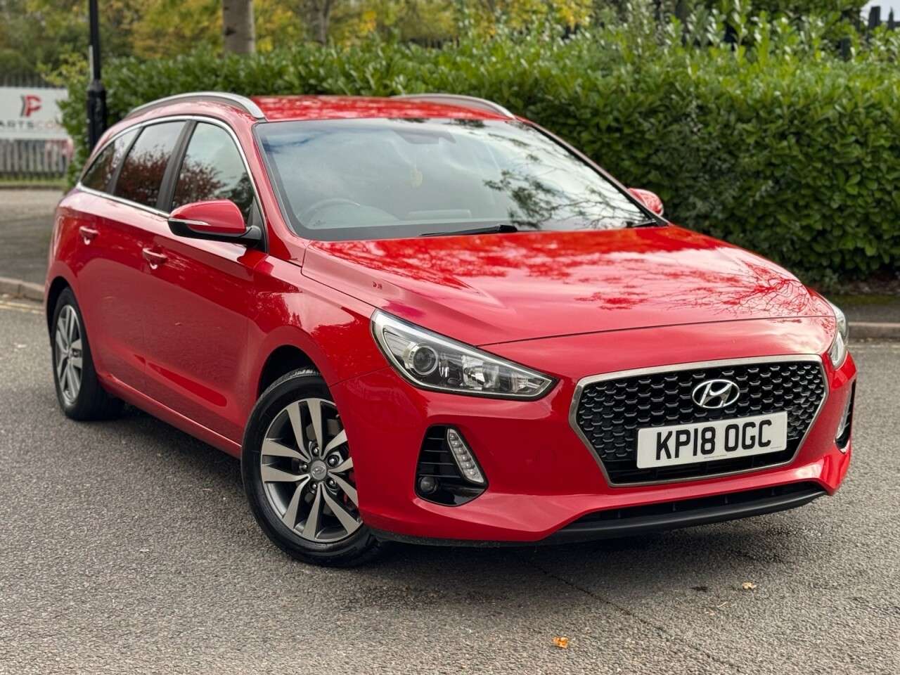 A 2018 HYUNDAI I30 1.0 T-GDi SE Nav Tourer 5dr Petrol Manual Euro 6 (s/s) (120 ps) A 2018 HYUNDAI I30 1.0 T-GDi SE Nav Tourer 5dr Petrol Manual Euro 6 (s/s) (120 ps)
