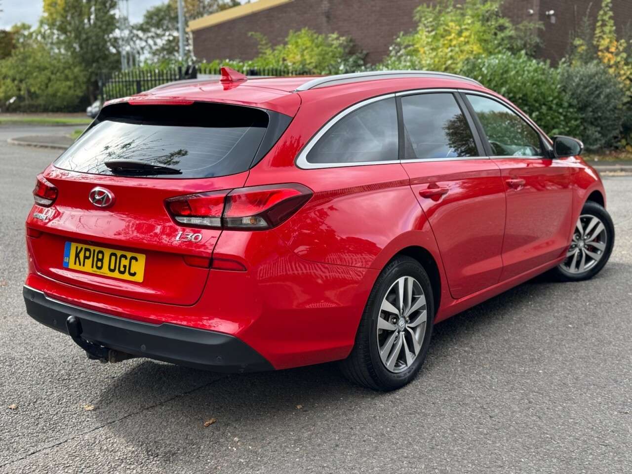 A 2018 HYUNDAI I30 1.0 T-GDi SE Nav Tourer 5dr Petrol Manual Euro 6 (s/s) (120 ps) A 2018 HYUNDAI I30 1.0 T-GDi SE Nav Tourer 5dr Petrol Manual Euro 6 (s/s) (120 ps)