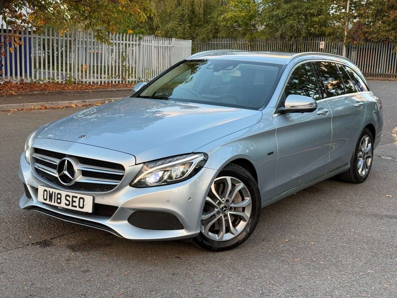 A 2018 MERCEDES-BENZ C CLASS 2.0 C350e 6.4kWh Sport Estate 5dr Petrol Plug-in Hybrid G-Tronic+ Euro 6 (s A 2018 MERCEDES-BENZ C CLASS 2.0 C350e 6.4kWh Sport Estate 5dr Petrol Plug-in Hybrid G-Tronic+ Euro 6 (s