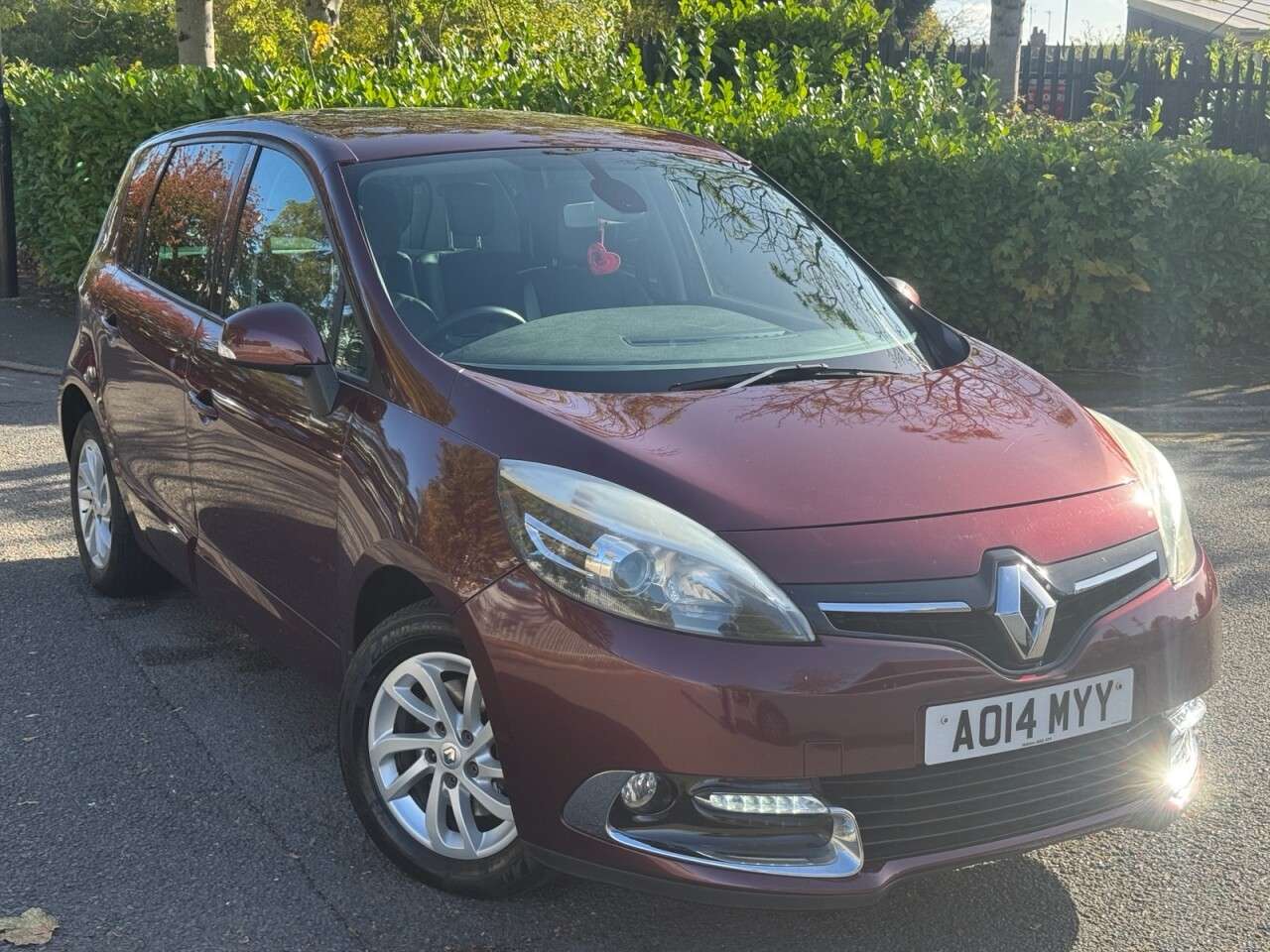 A 2014 RENAULT SCENIC 1.5 dCi ENERGY Dynamique TomTom MPV 5dr Diesel Manual Euro 5 (s/s) (110 ps) A 2014 RENAULT SCENIC 1.5 dCi ENERGY Dynamique TomTom MPV 5dr Diesel Manual Euro 5 (s/s) (110 ps)