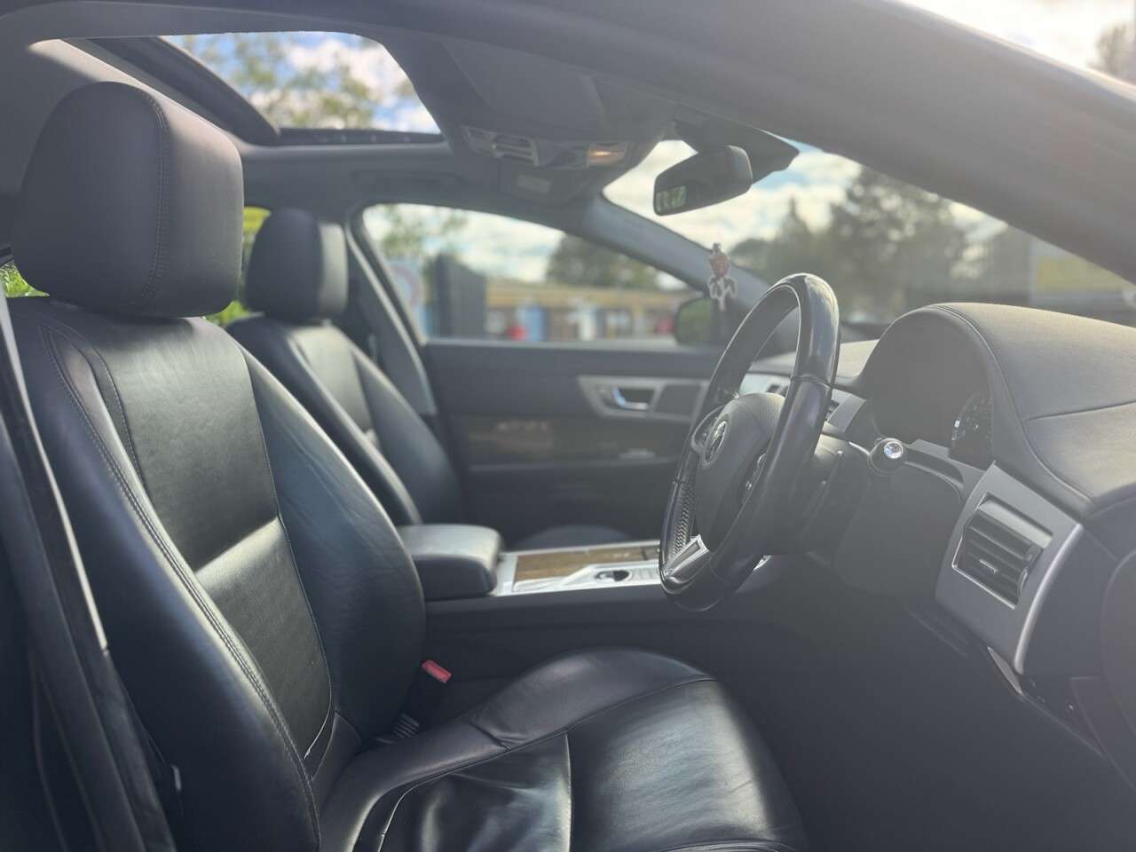 2014 JAGUAR XF 2014 JAGUAR XF