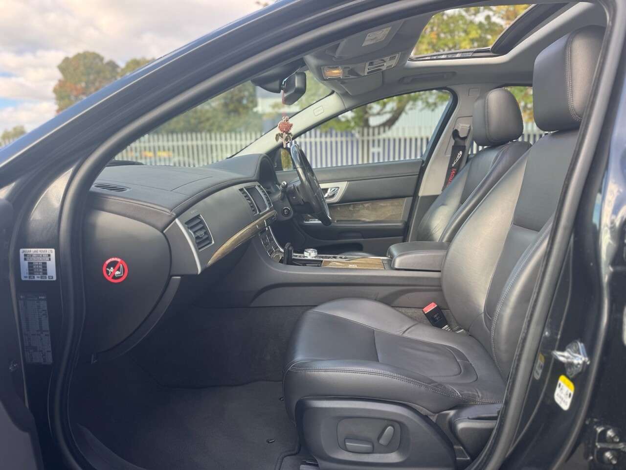 2014 JAGUAR XF 2014 JAGUAR XF
