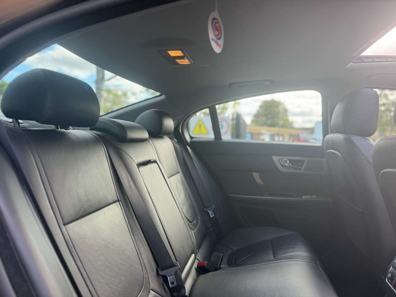 2014 JAGUAR XF 2014 JAGUAR XF