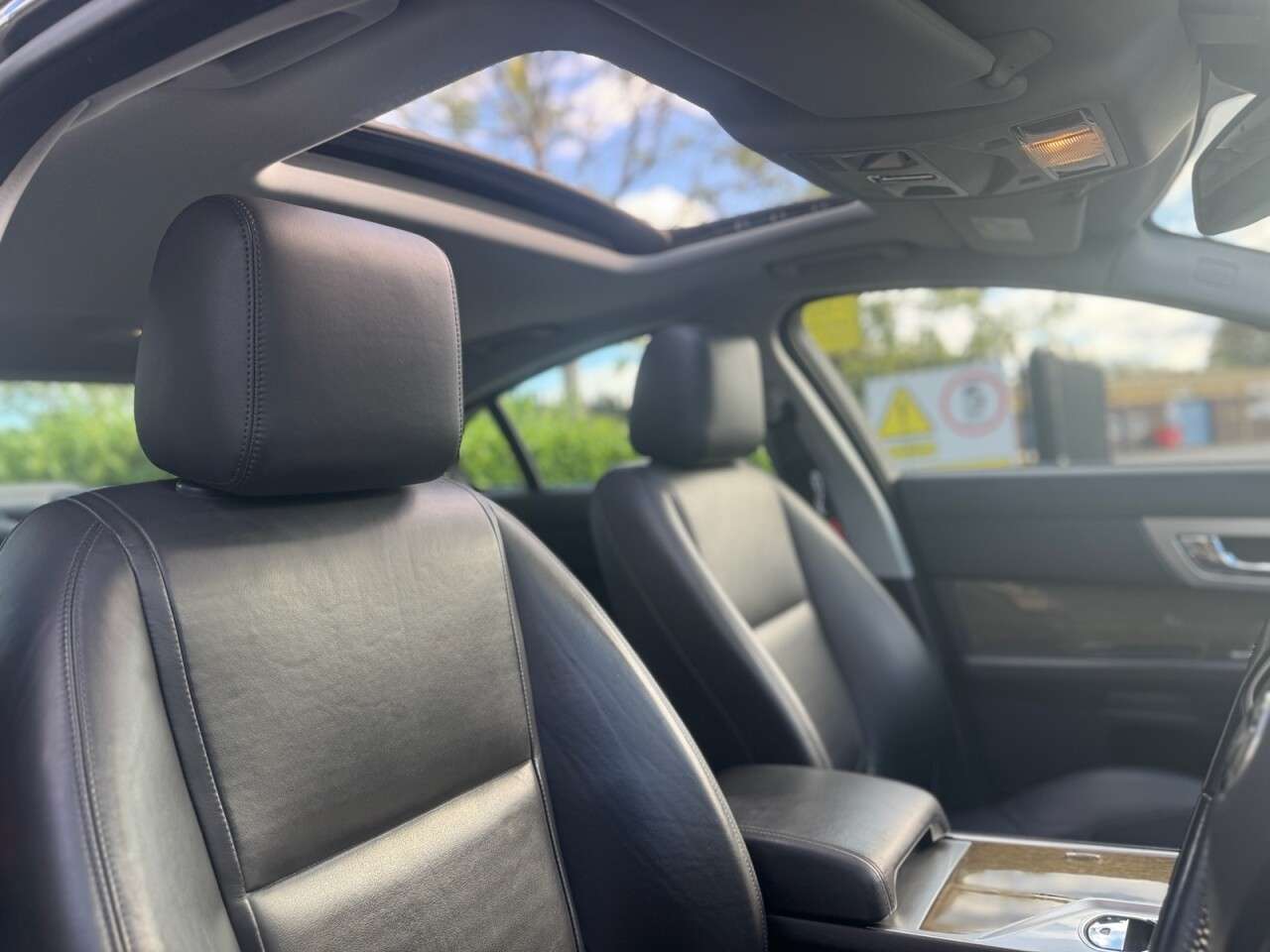 2014 JAGUAR XF 2014 JAGUAR XF