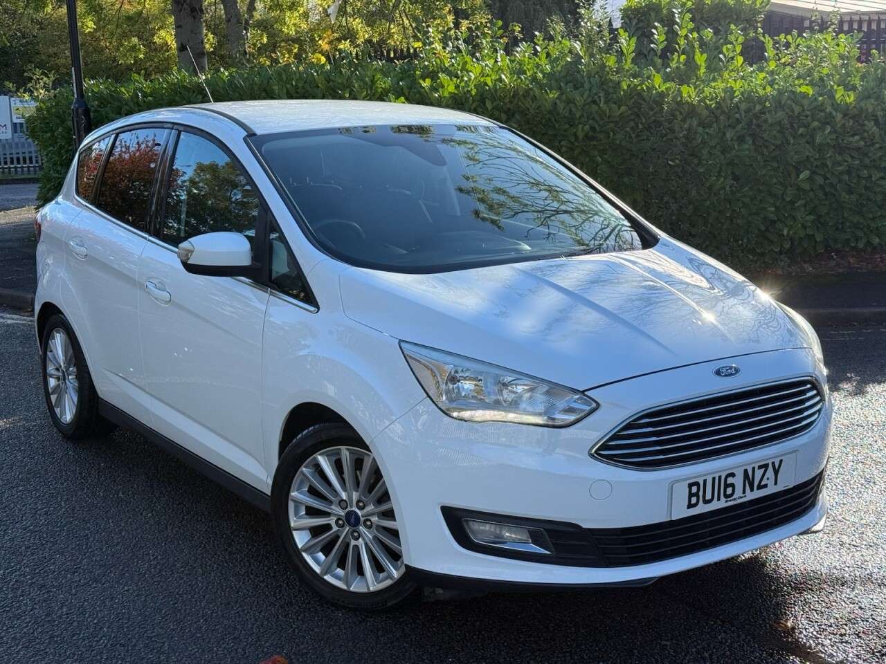A 2016 FORD C-MAX 2.0 TDCi Titanium X MPV 5dr Diesel Powershift Euro 6 (s/s) (Nav) (150 ps) A 2016 FORD C-MAX 2.0 TDCi Titanium X MPV 5dr Diesel Powershift Euro 6 (s/s) (Nav) (150 ps)