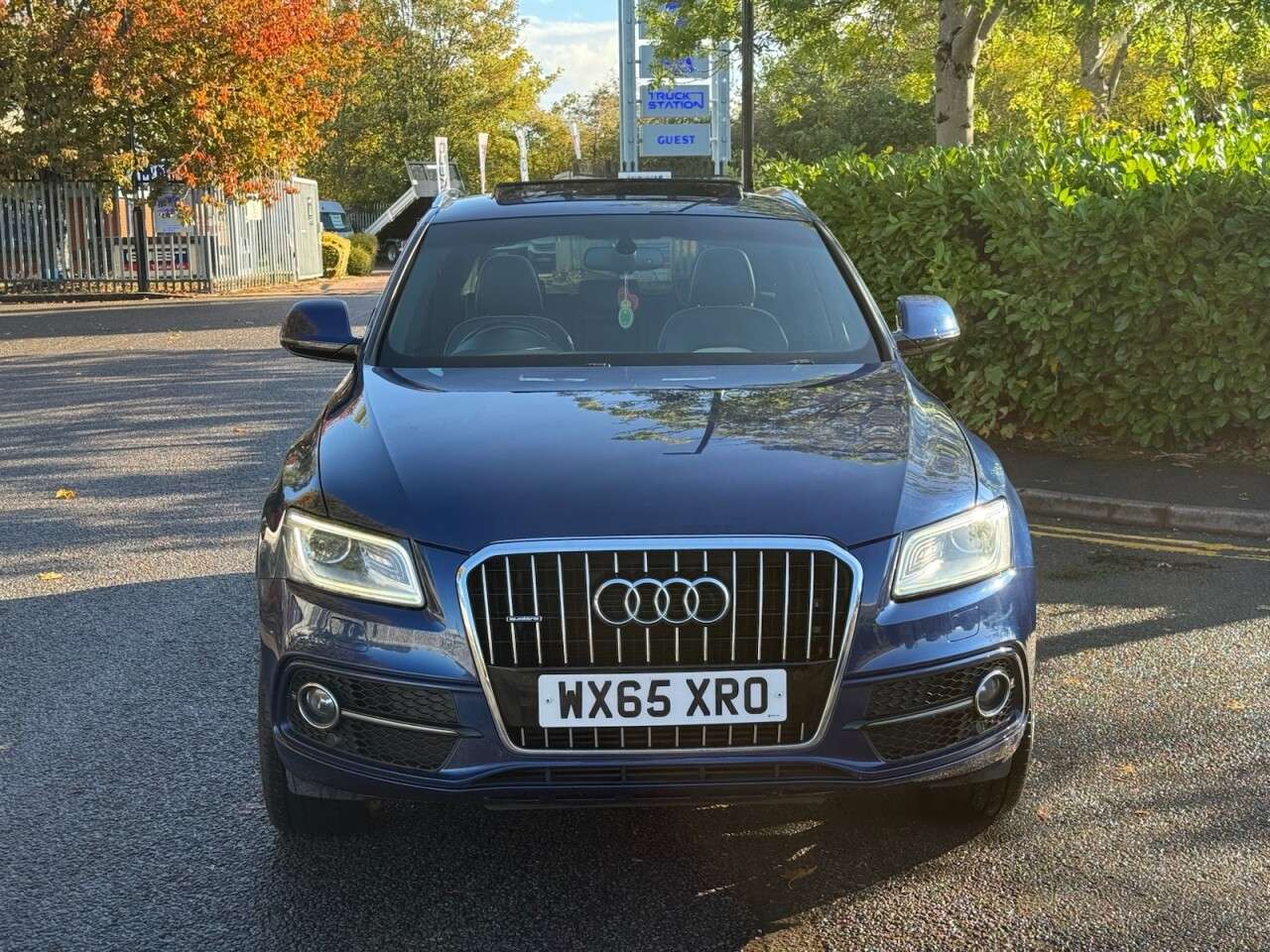 A 2015 AUDI Q5 2.0 TFSI S line Plus SUV 5dr Petrol Tiptronic quattro Euro 6 (s/s) (230 ps) A 2015 AUDI Q5 2.0 TFSI S line Plus SUV 5dr Petrol Tiptronic quattro Euro 6 (s/s) (230 ps)