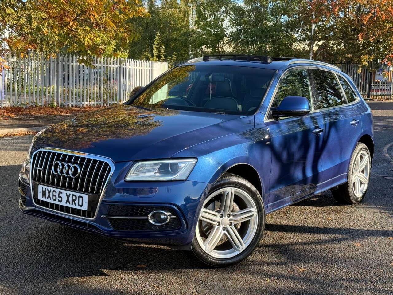 A 2015 AUDI Q5 2.0 TFSI S line Plus SUV 5dr Petrol Tiptronic quattro Euro 6 (s/s) (230 ps) A 2015 AUDI Q5 2.0 TFSI S line Plus SUV 5dr Petrol Tiptronic quattro Euro 6 (s/s) (230 ps)
