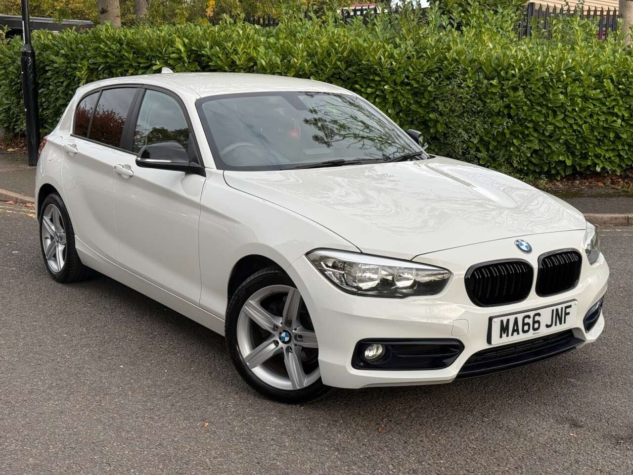 A 2016 BMW 1 SERIES 1.5 118i Sport Hatchback 5dr Petrol Manual Euro 6 (s/s) (136 ps) A 2016 BMW 1 SERIES 1.5 118i Sport Hatchback 5dr Petrol Manual Euro 6 (s/s) (136 ps)