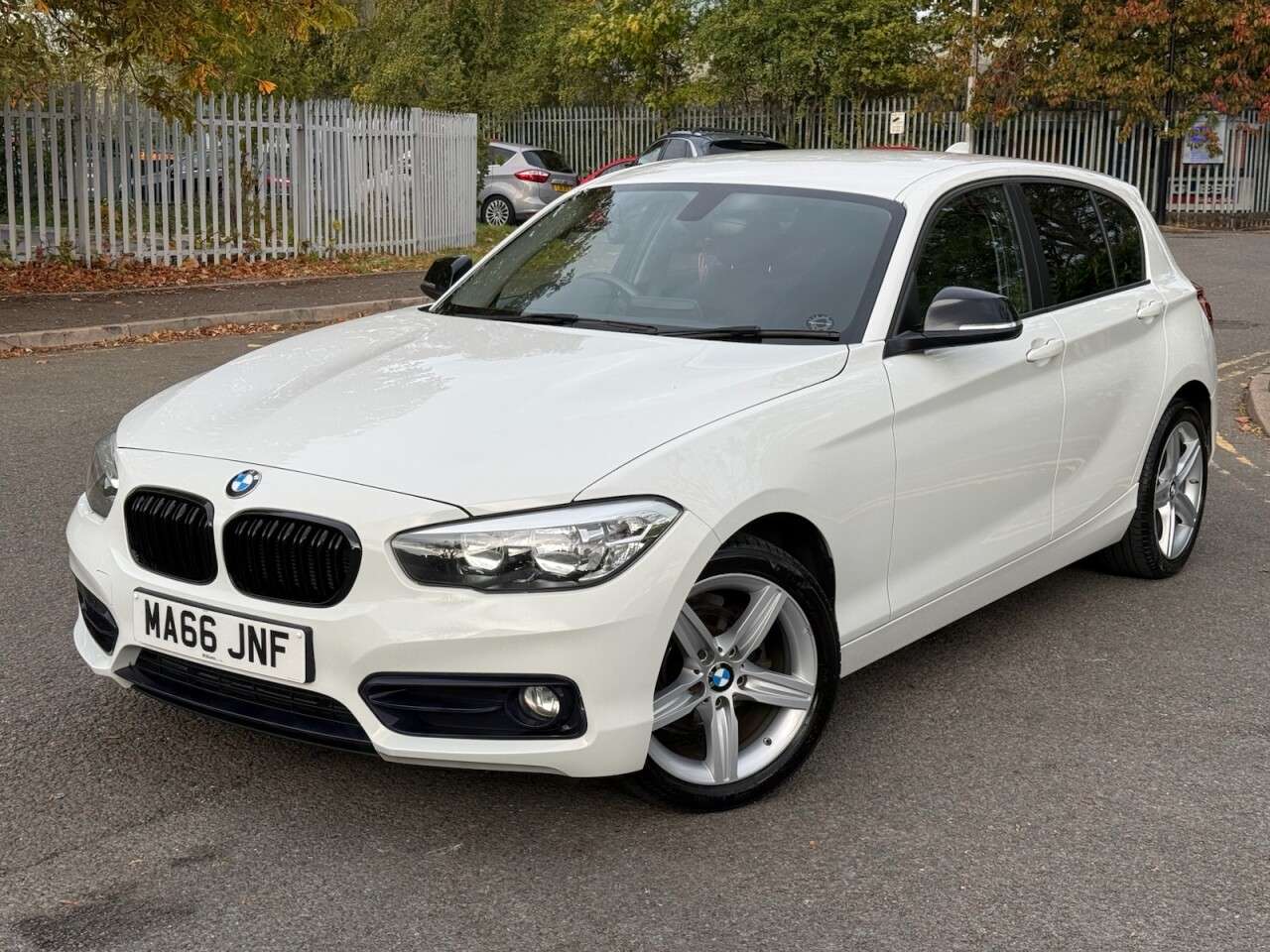 A 2016 BMW 1 SERIES 1.5 118i Sport Hatchback 5dr Petrol Manual Euro 6 (s/s) (136 ps) A 2016 BMW 1 SERIES 1.5 118i Sport Hatchback 5dr Petrol Manual Euro 6 (s/s) (136 ps)