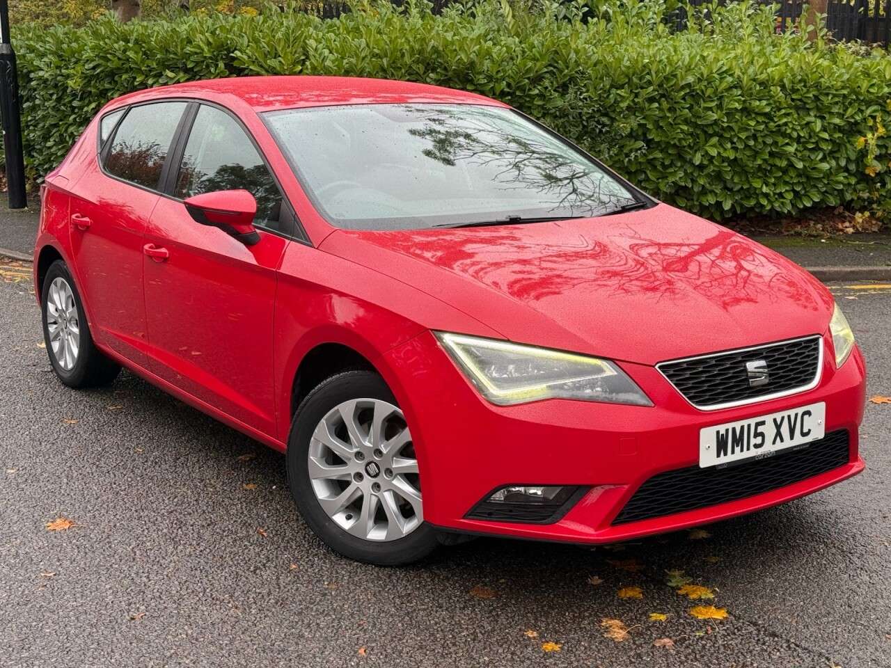 A 2015 SEAT LEON 1.2 TSI SE Hatchback 5dr Petrol Manual Euro 6 (s/s) (110 ps) A 2015 SEAT LEON 1.2 TSI SE Hatchback 5dr Petrol Manual Euro 6 (s/s) (110 ps)