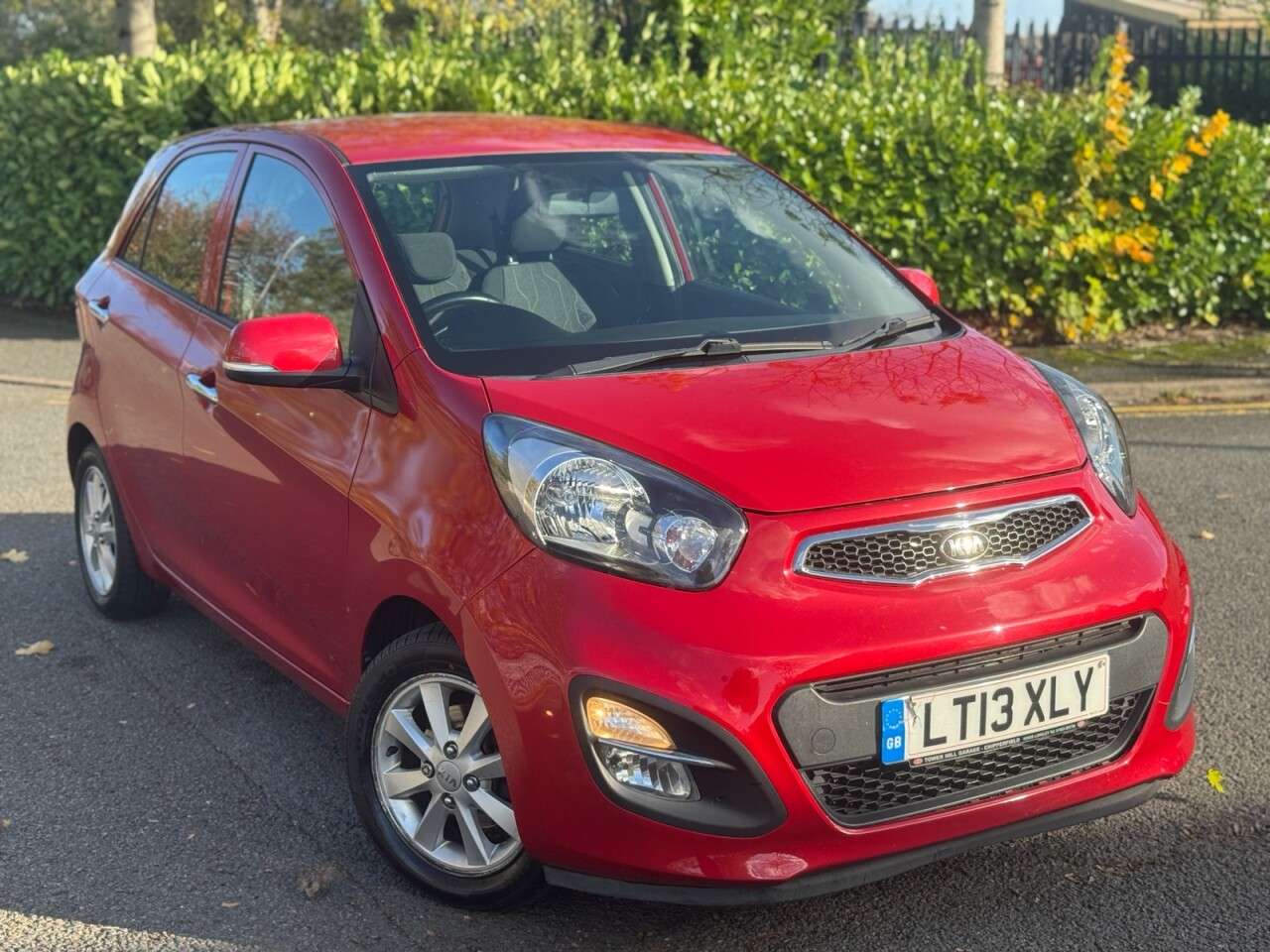 A 2013 KIA PICANTO 1.25 2 Hatchback 5dr Petrol Auto Euro 5 (84 bhp) A 2013 KIA PICANTO 1.25 2 Hatchback 5dr Petrol Auto Euro 5 (84 bhp)