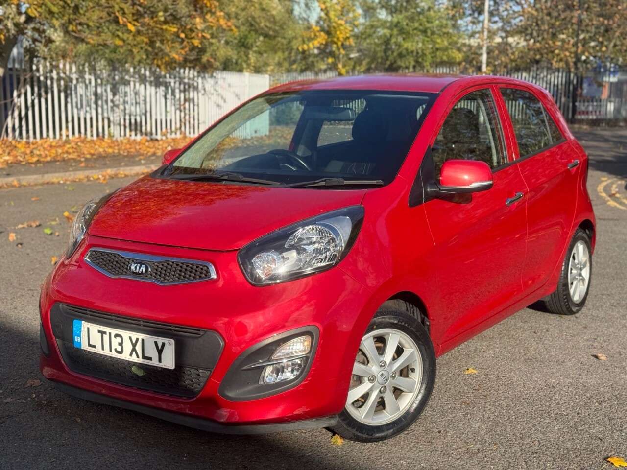 A 2013 KIA PICANTO 1.25 2 Hatchback 5dr Petrol Auto Euro 5 (84 bhp) A 2013 KIA PICANTO 1.25 2 Hatchback 5dr Petrol Auto Euro 5 (84 bhp)
