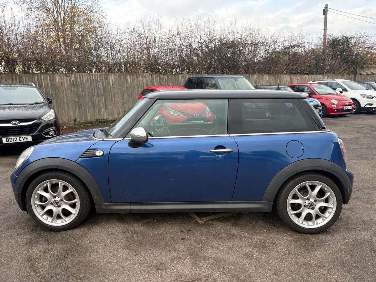 Check out this Mini Hatch 2008 Petrol Manual