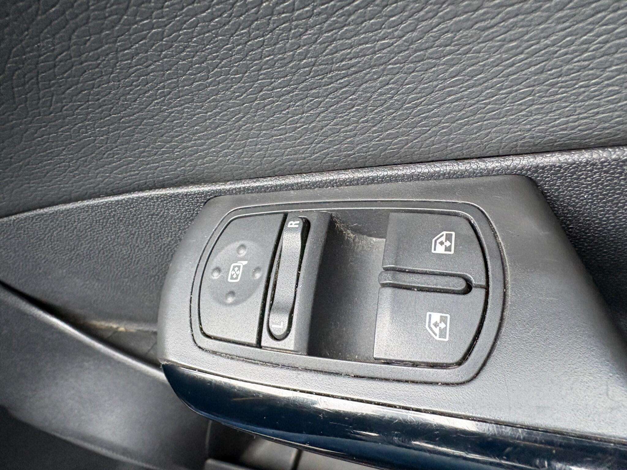 2012 VAUXHALL CORSA 2012 VAUXHALL CORSA