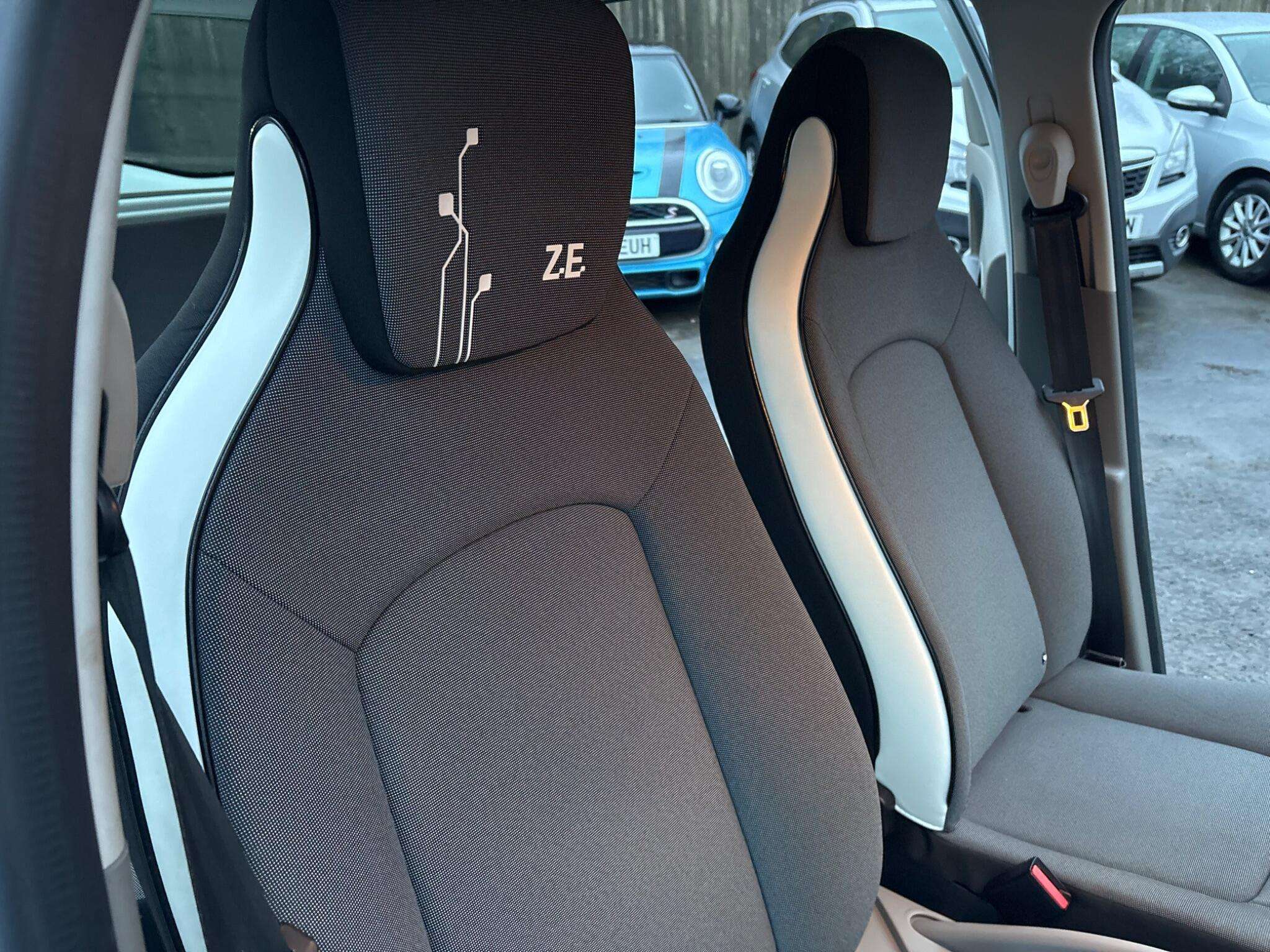 2016 RENAULT ZOE 2016 RENAULT ZOE