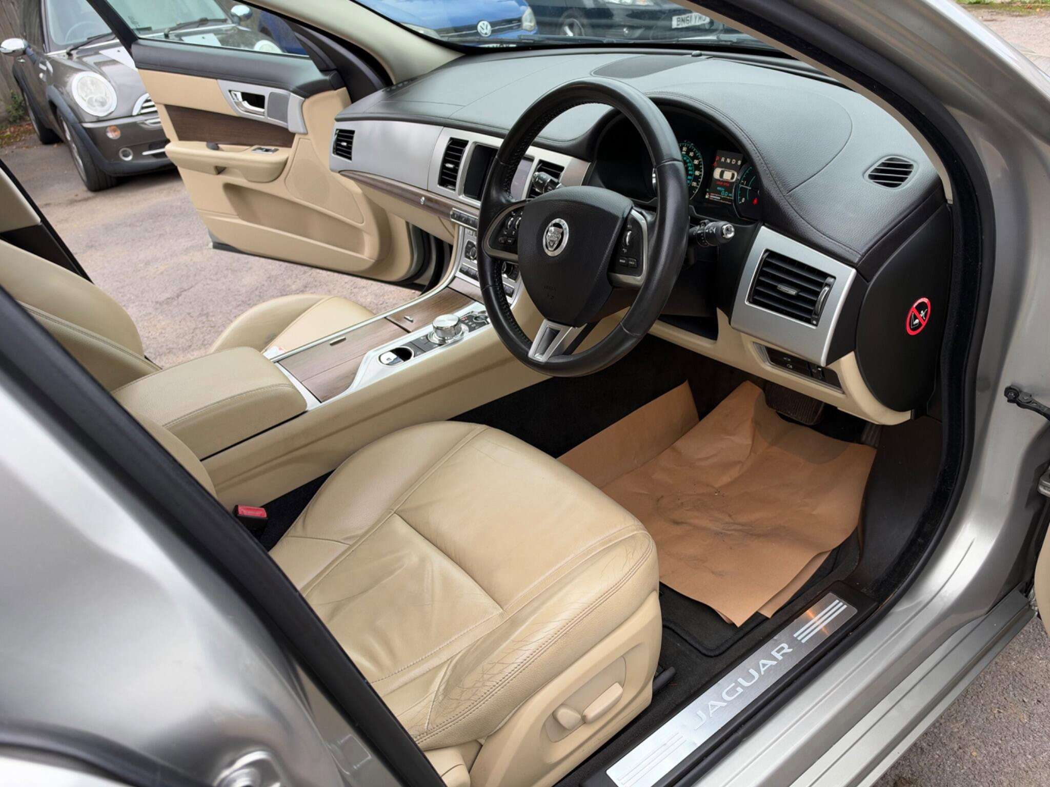 2013 JAGUAR XF 2013 JAGUAR XF