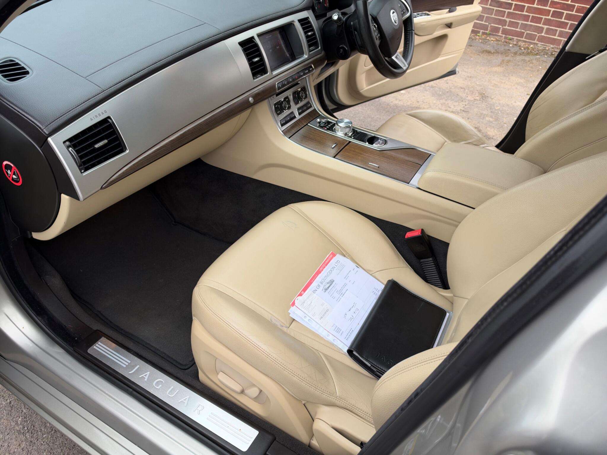 2013 JAGUAR XF 2013 JAGUAR XF