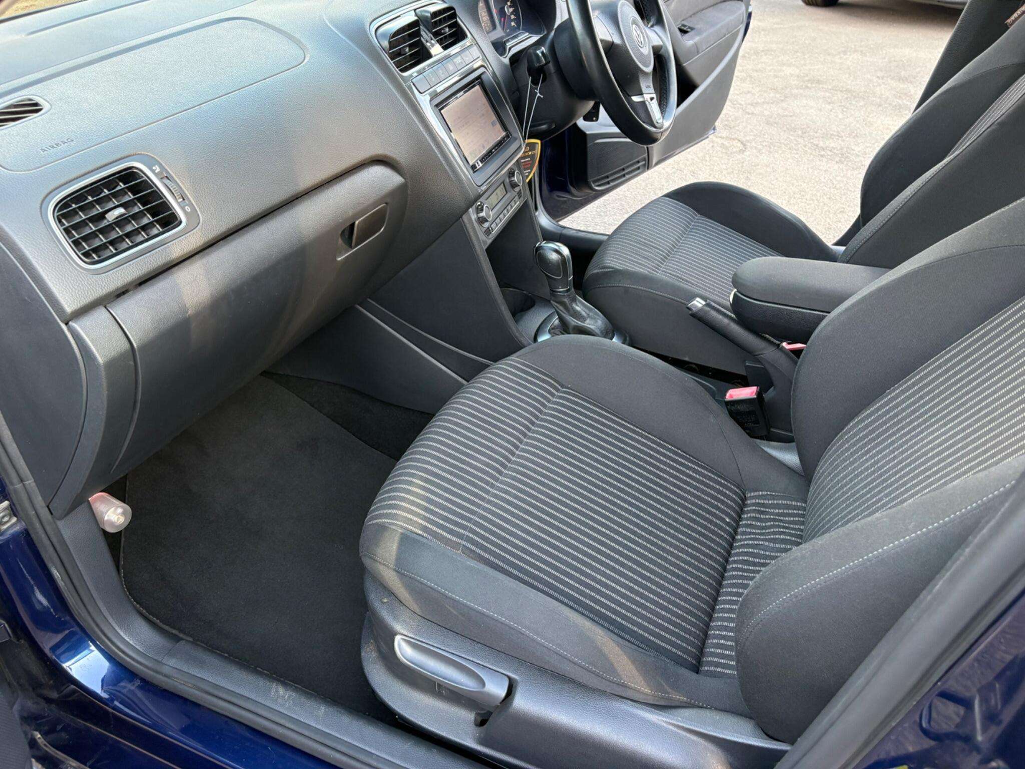 2011 VOLKSWAGEN POLO 2011 VOLKSWAGEN POLO