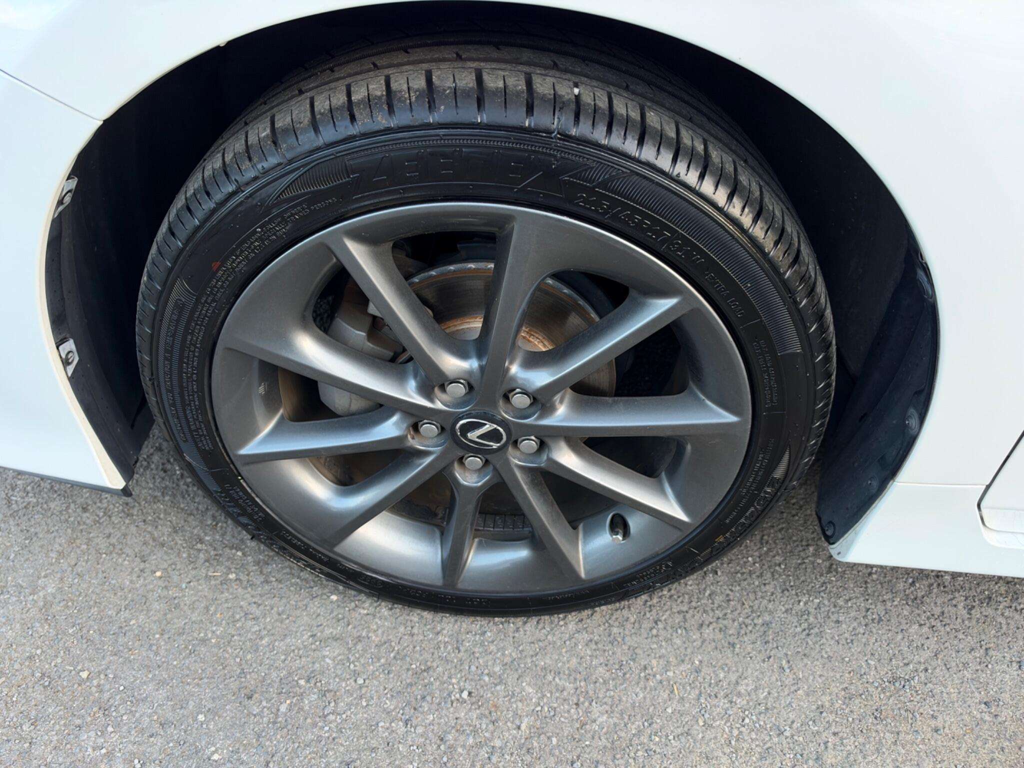 2011 LEXUS CT 2011 LEXUS CT