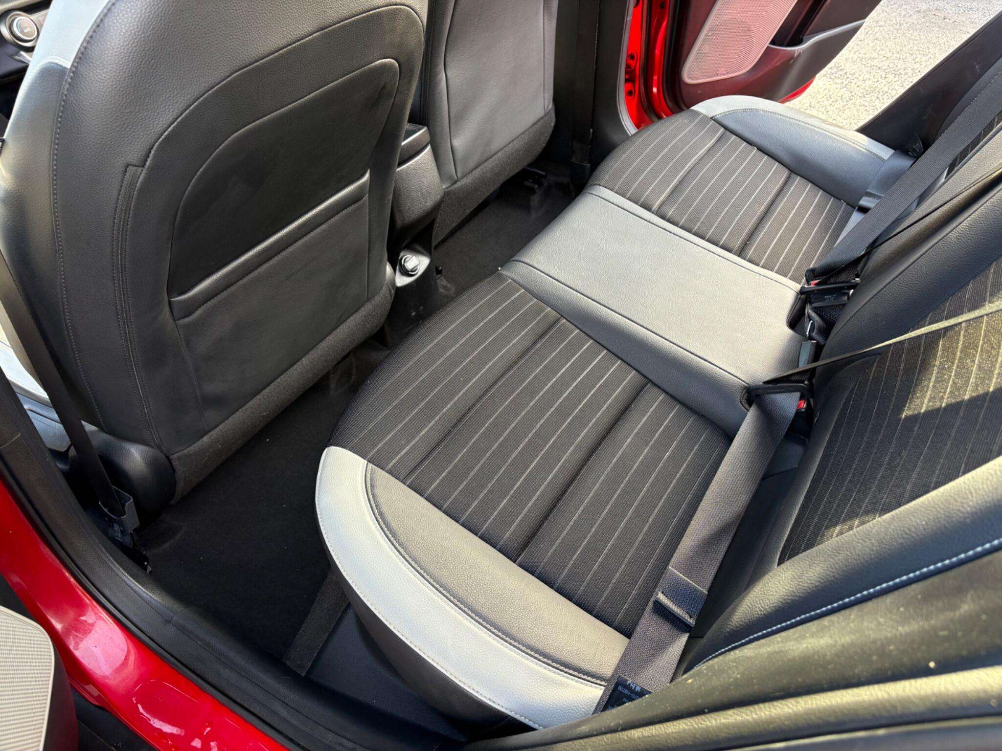 2017 KIA STONIC 2017 KIA STONIC