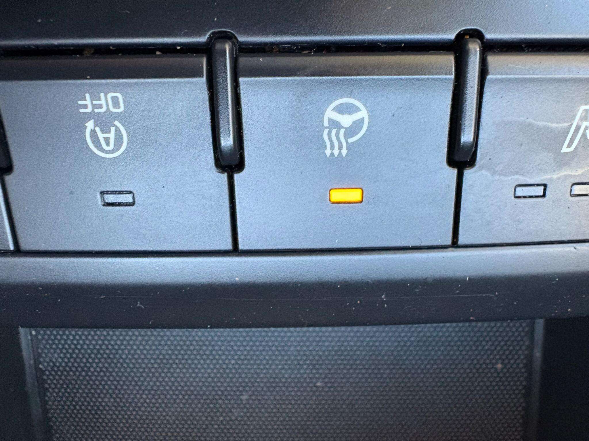 2017 KIA STONIC 2017 KIA STONIC