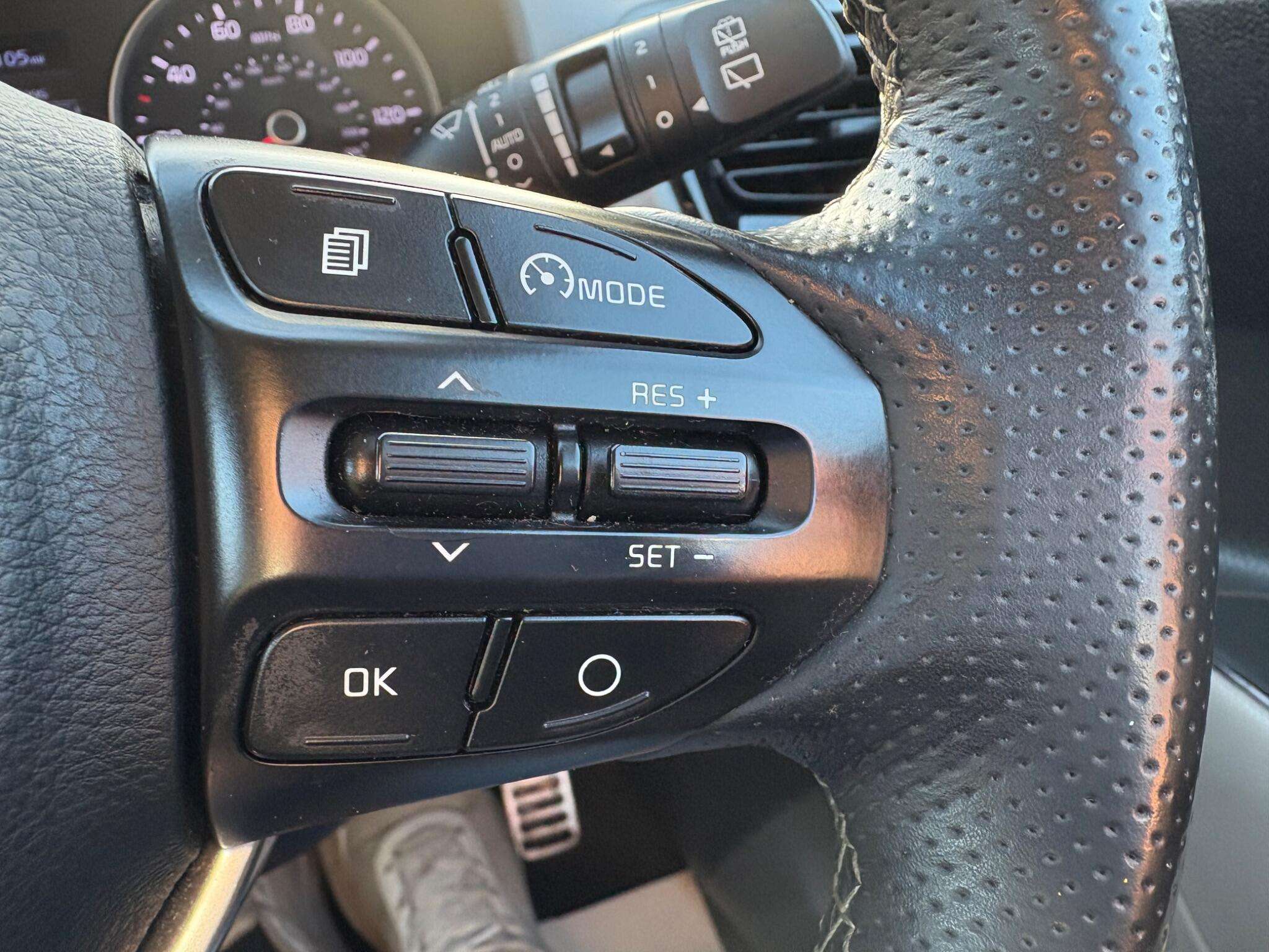 2017 KIA STONIC 2017 KIA STONIC