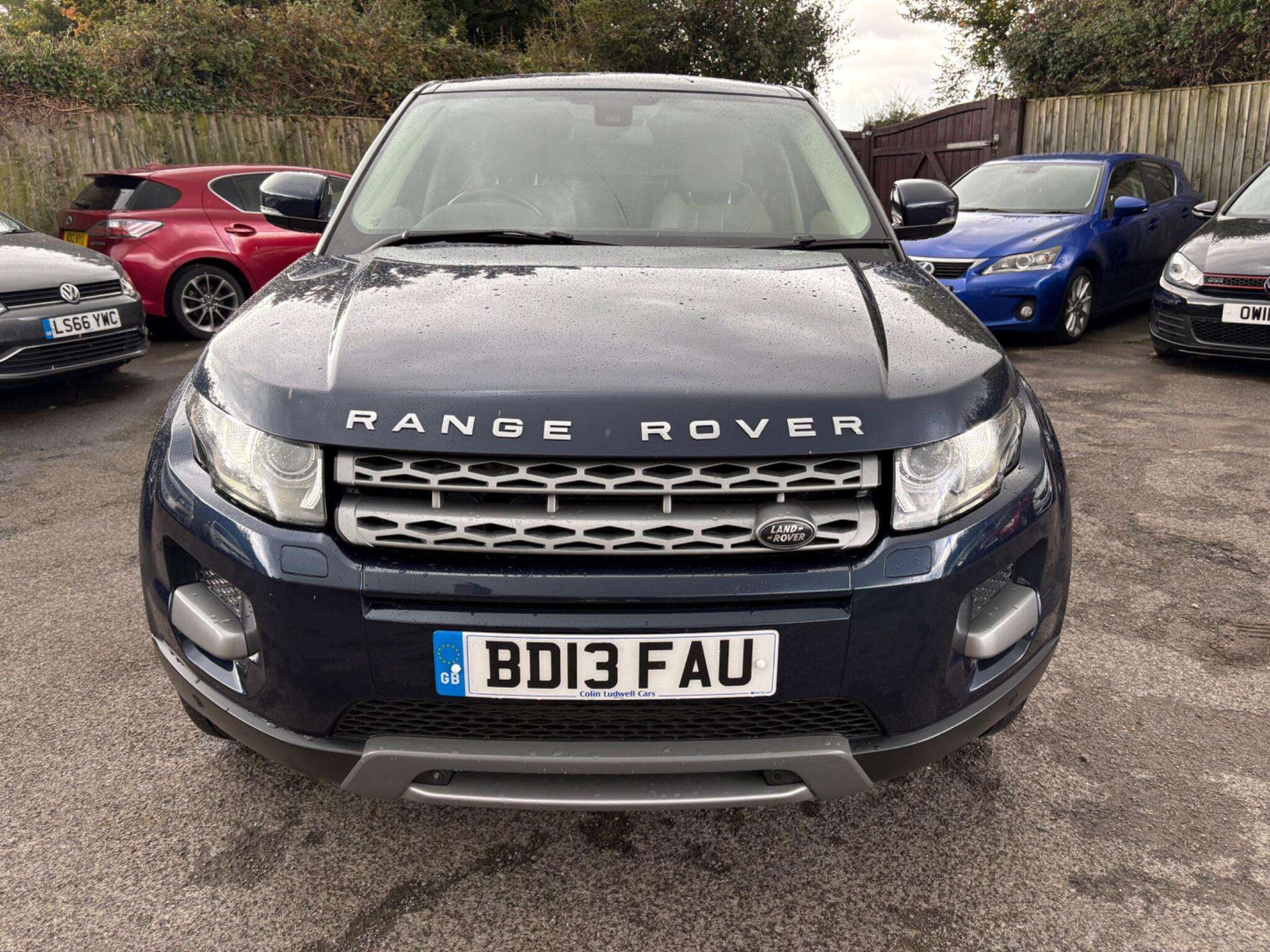 A 2013 LAND ROVER RANGE ROVER EVOQUE 2.2 SD4 Pure Auto 4WD Euro 5 5dr A 2013 LAND ROVER RANGE ROVER EVOQUE 2.2 SD4 Pure Auto 4WD Euro 5 5dr