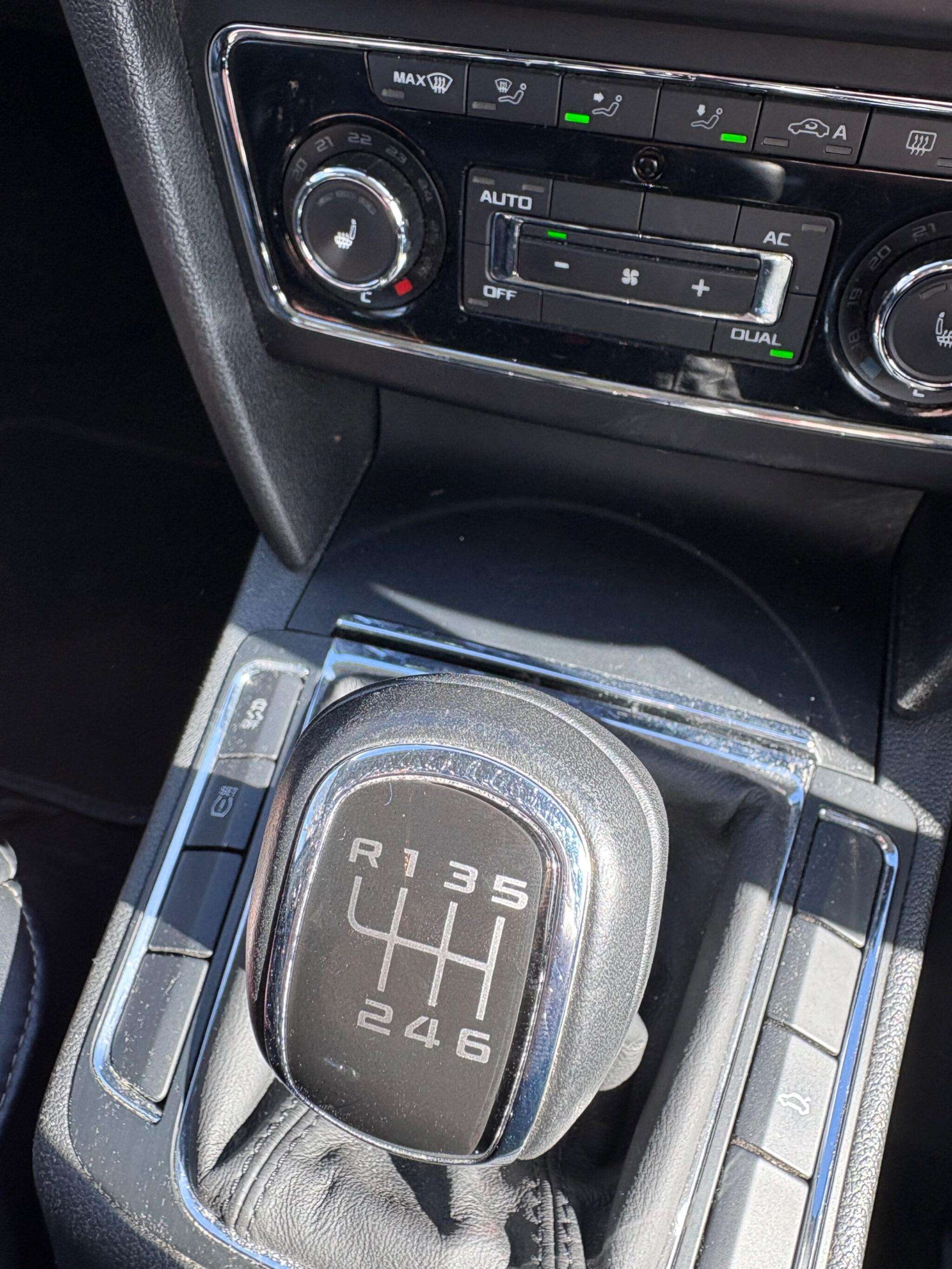 2010 SKODA SUPERB 2010 SKODA SUPERB