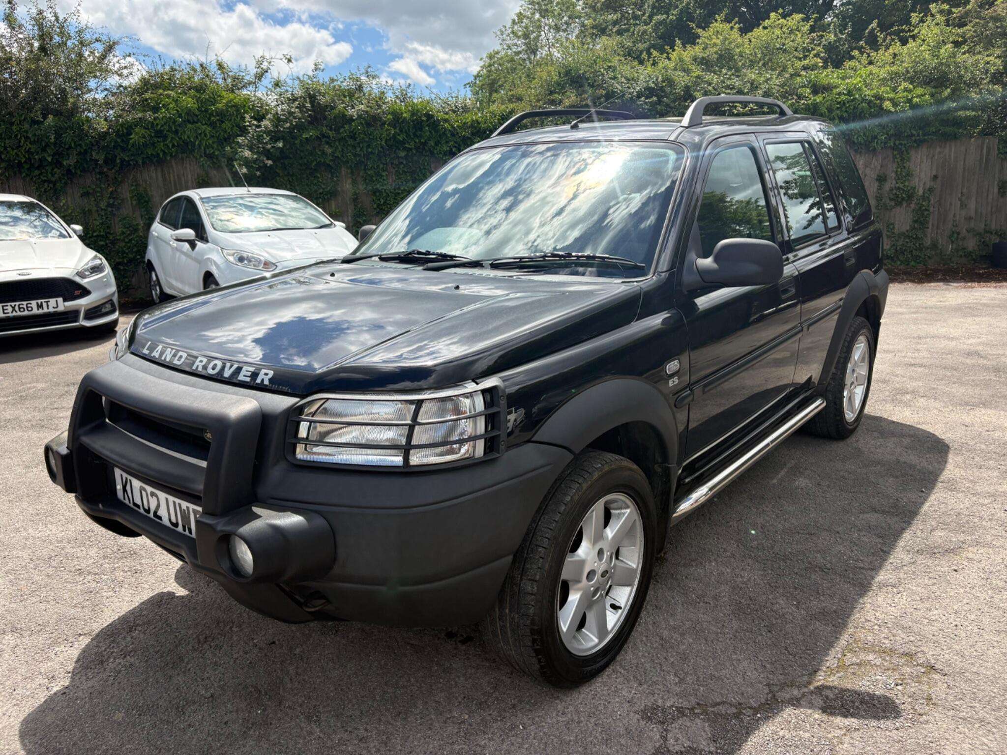 A 2002 LAND ROVER FREELANDER 2.0 TD4 ES Station Wagon 5dr A 2002 LAND ROVER FREELANDER 2.0 TD4 ES Station Wagon 5dr
