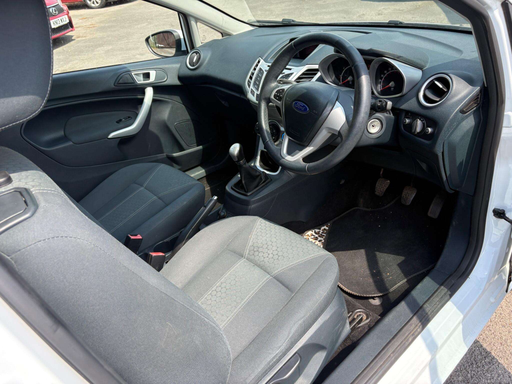 2011 FORD FIESTA 2011 FORD FIESTA