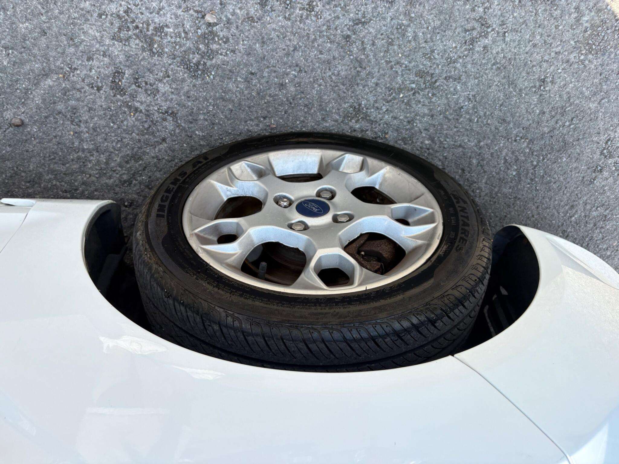 2011 FORD FIESTA 2011 FORD FIESTA