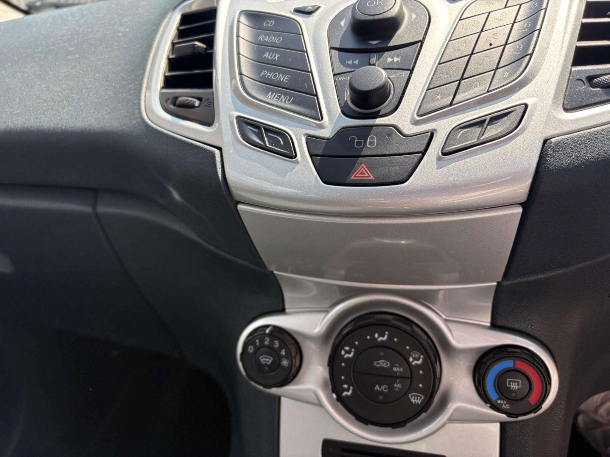 2011 FORD FIESTA 2011 FORD FIESTA