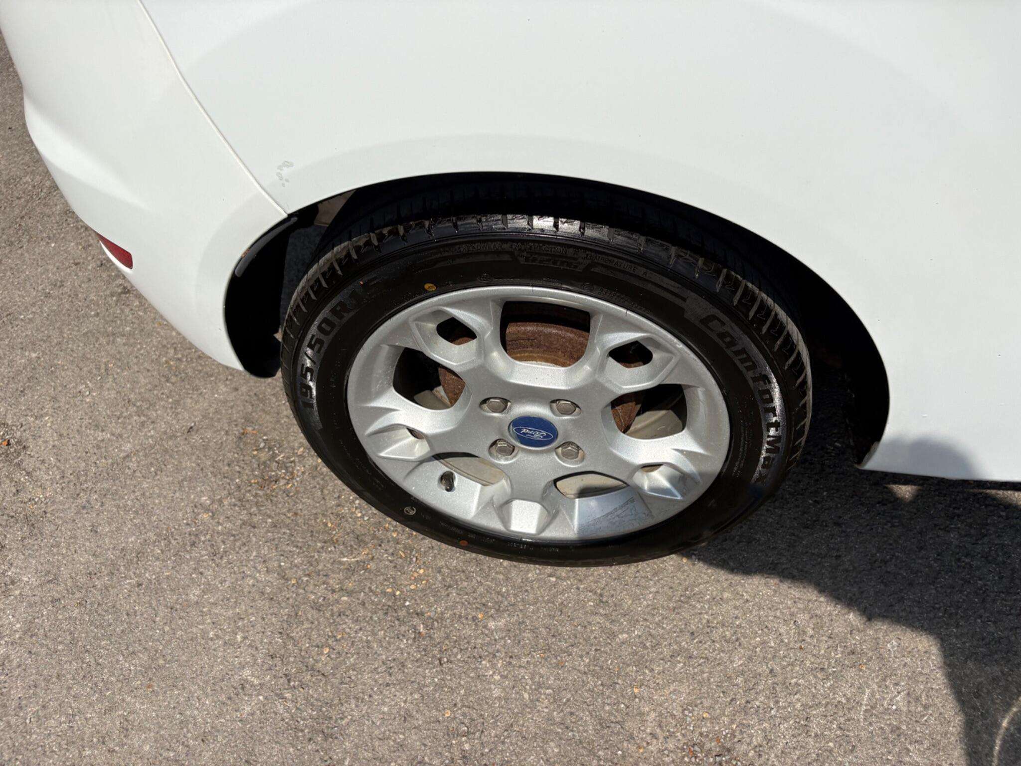 2011 FORD FIESTA 2011 FORD FIESTA