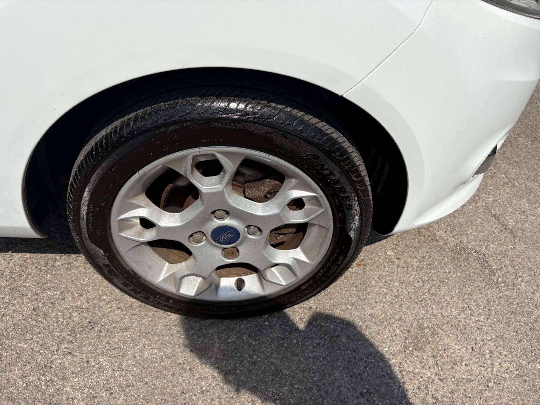 2011 FORD FIESTA 2011 FORD FIESTA