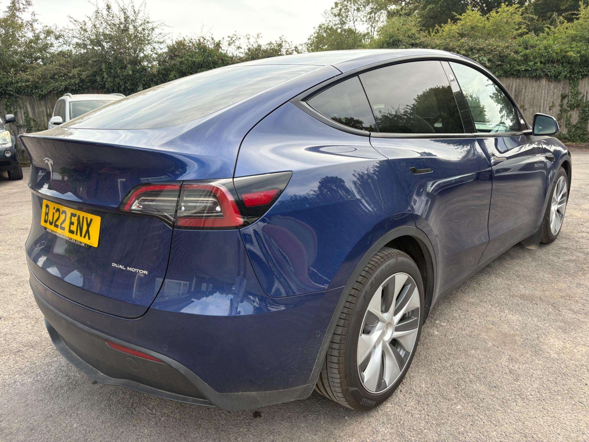A 2022 TESLA MODEL Y (Dual Motor) Long Range Auto 4WDE 5dr A 2022 TESLA MODEL Y (Dual Motor) Long Range Auto 4WDE 5dr