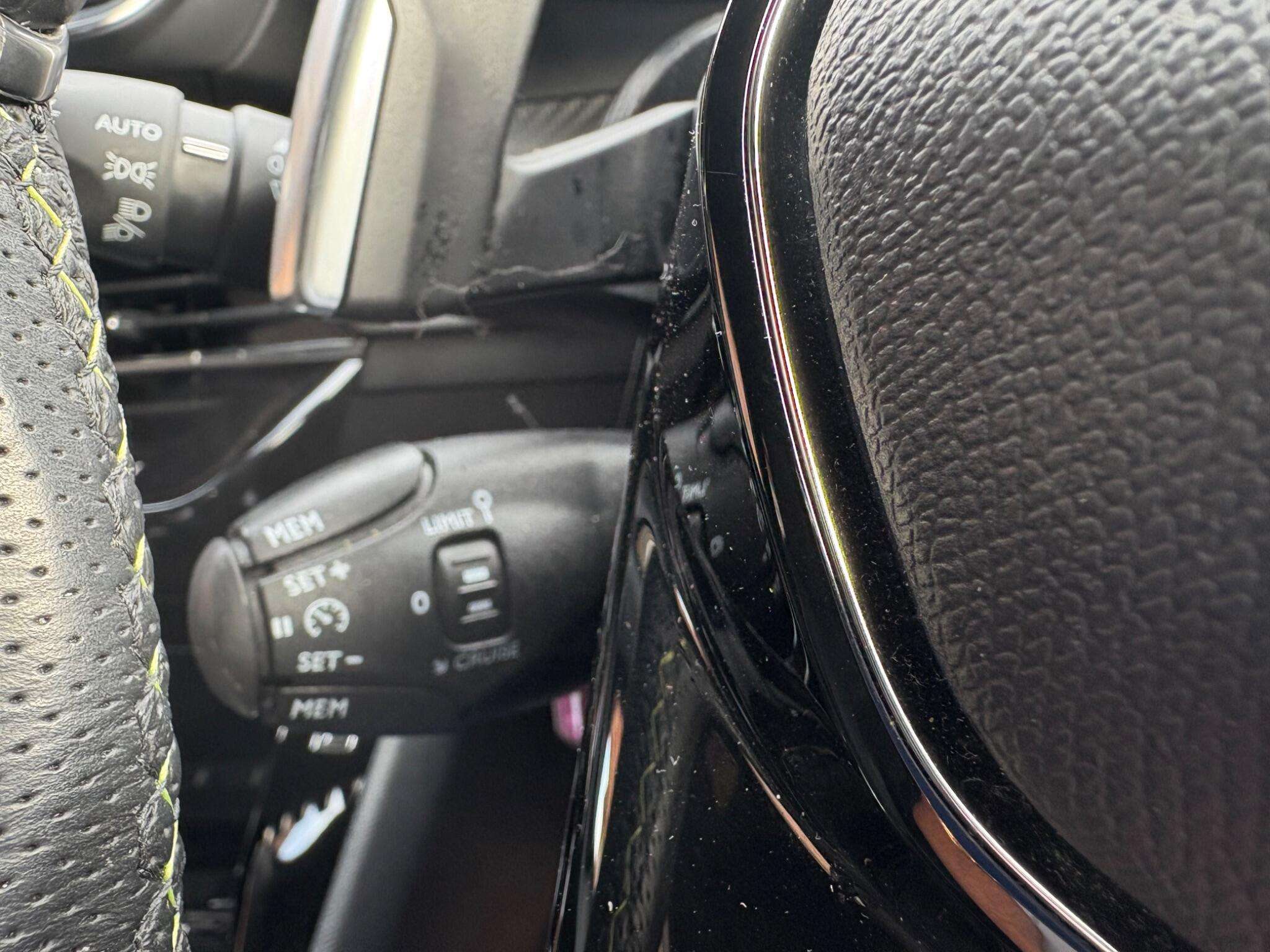 2024 PEUGEOT 2008 2024 PEUGEOT 2008