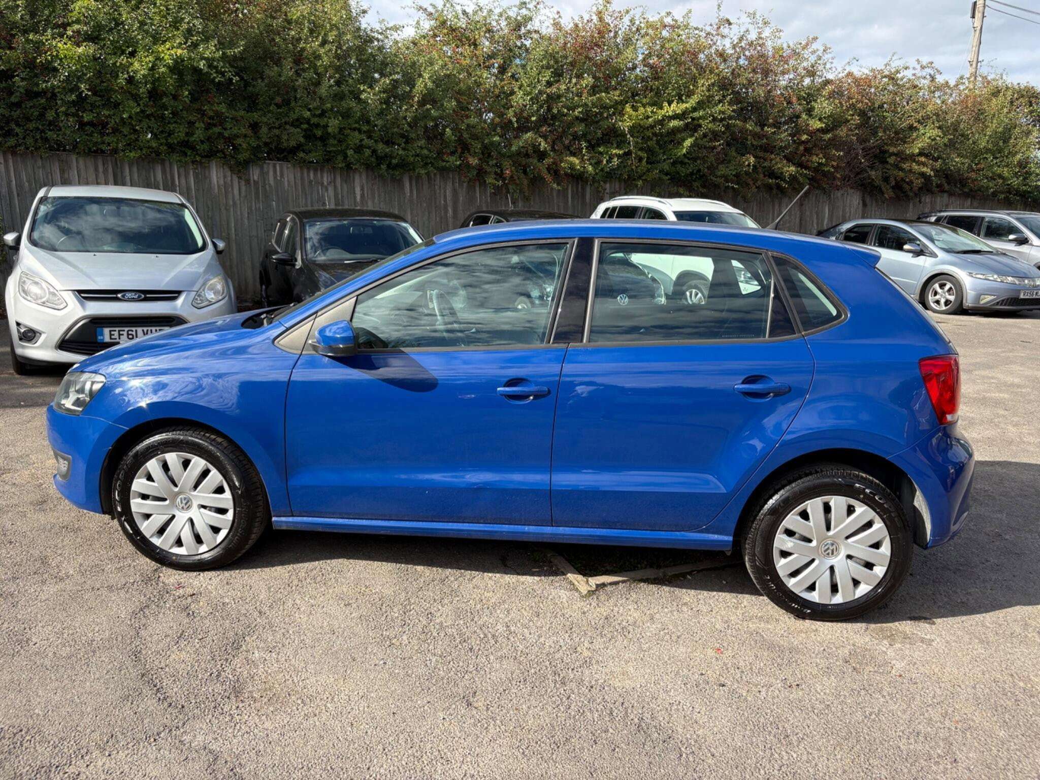 A 2013 VOLKSWAGEN POLO 1.2 TSI BlueMotion Tech Match DSG Euro 6 (s/s) 5dr A 2013 VOLKSWAGEN POLO 1.2 TSI BlueMotion Tech Match DSG Euro 6 (s/s) 5dr