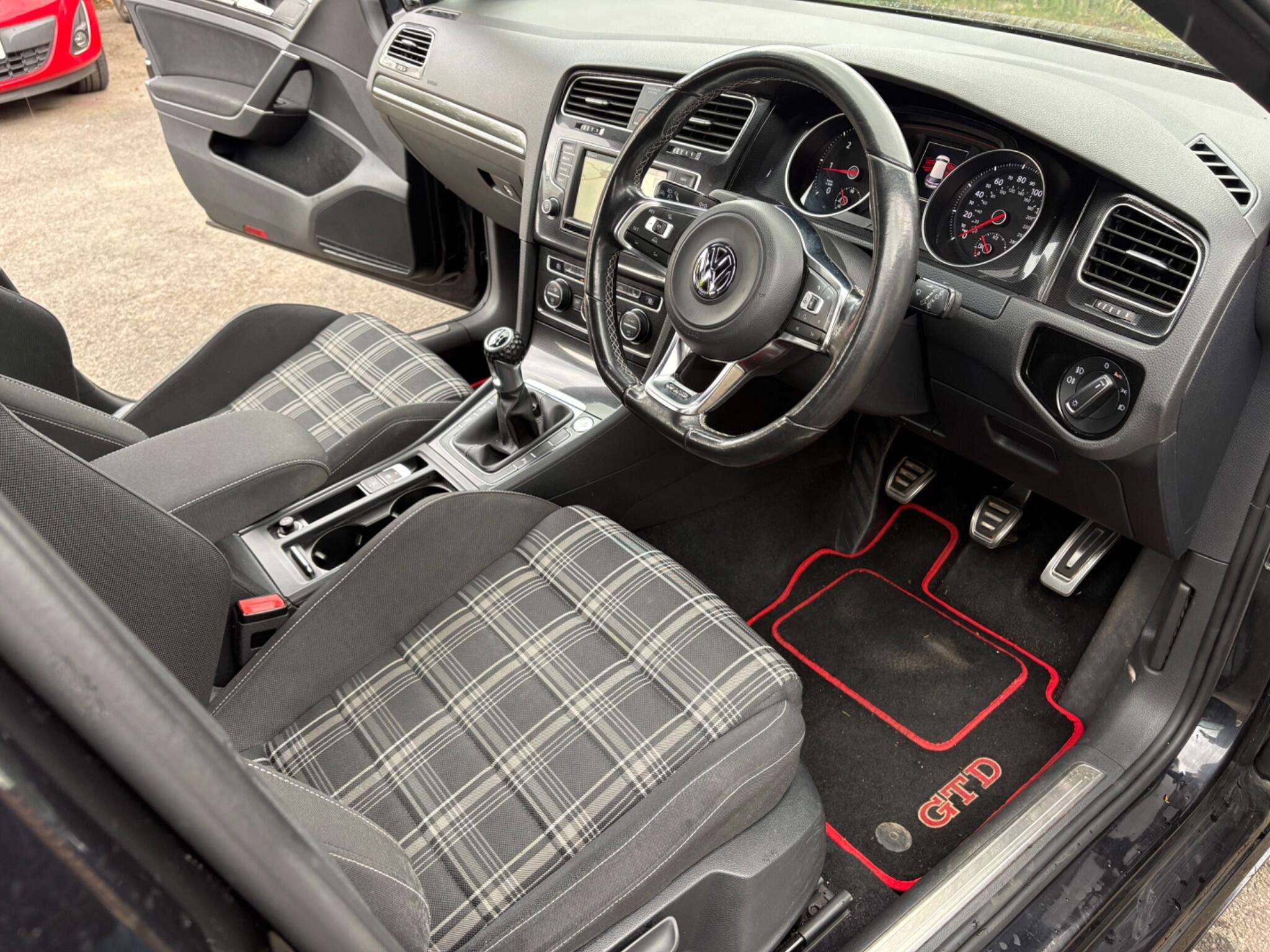 2015 VOLKSWAGEN GOLF 2015 VOLKSWAGEN GOLF
