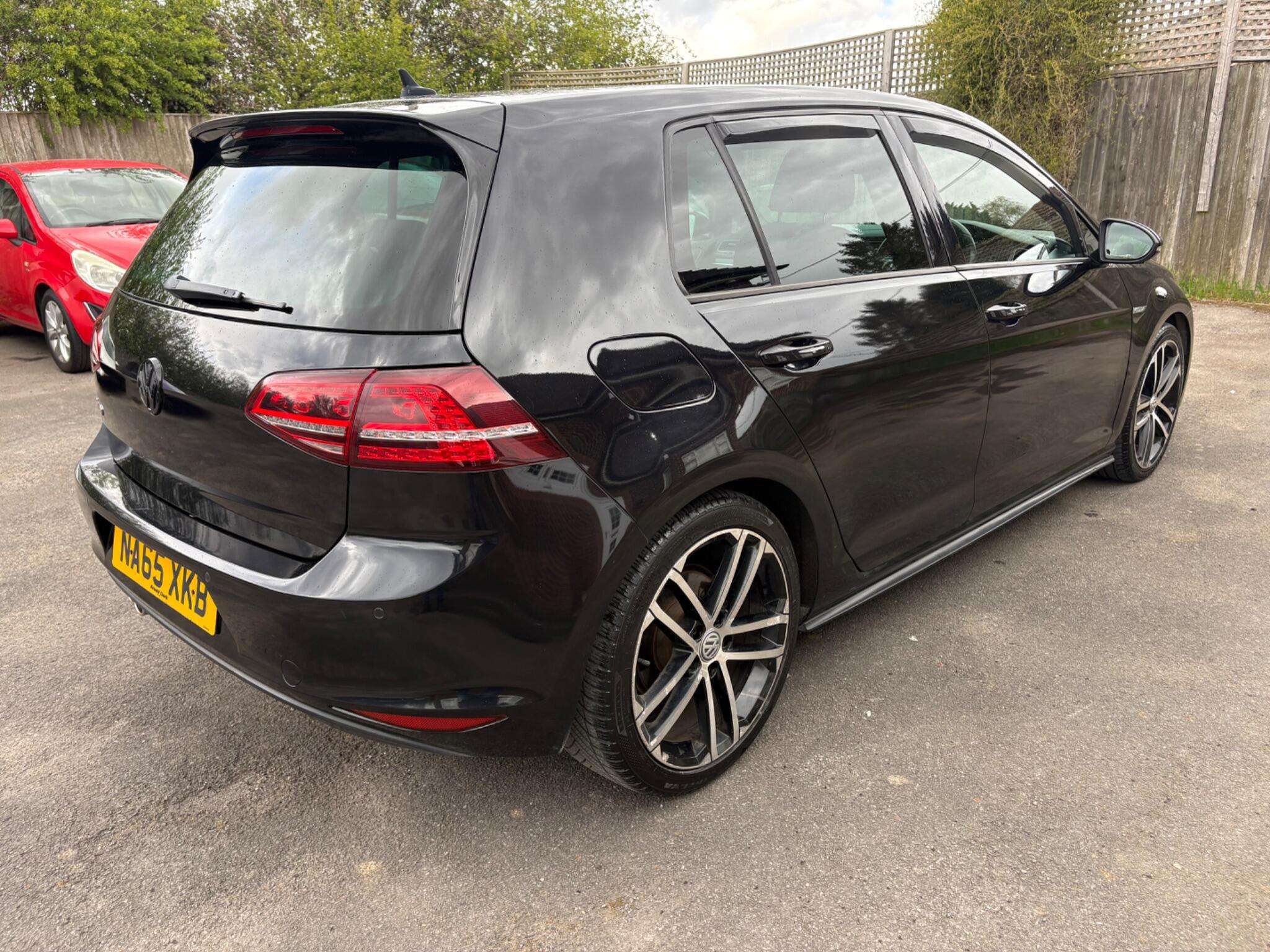 A 2015 VOLKSWAGEN GOLF 2.0 TDI BlueMotion Tech GTD Euro 6 (s/s) 5dr A 2015 VOLKSWAGEN GOLF 2.0 TDI BlueMotion Tech GTD Euro 6 (s/s) 5dr