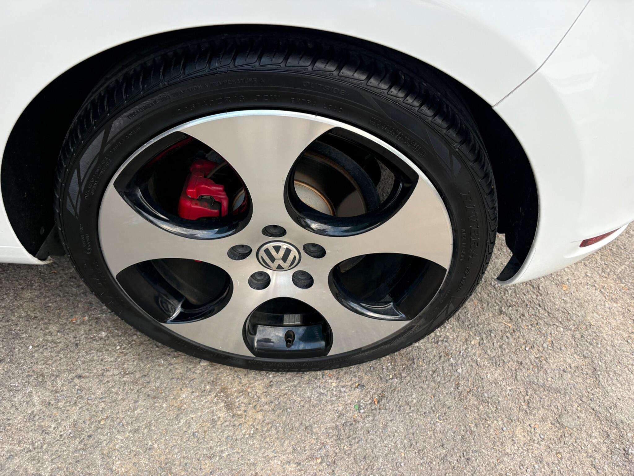 2011 VOLKSWAGEN GOLF 2011 VOLKSWAGEN GOLF