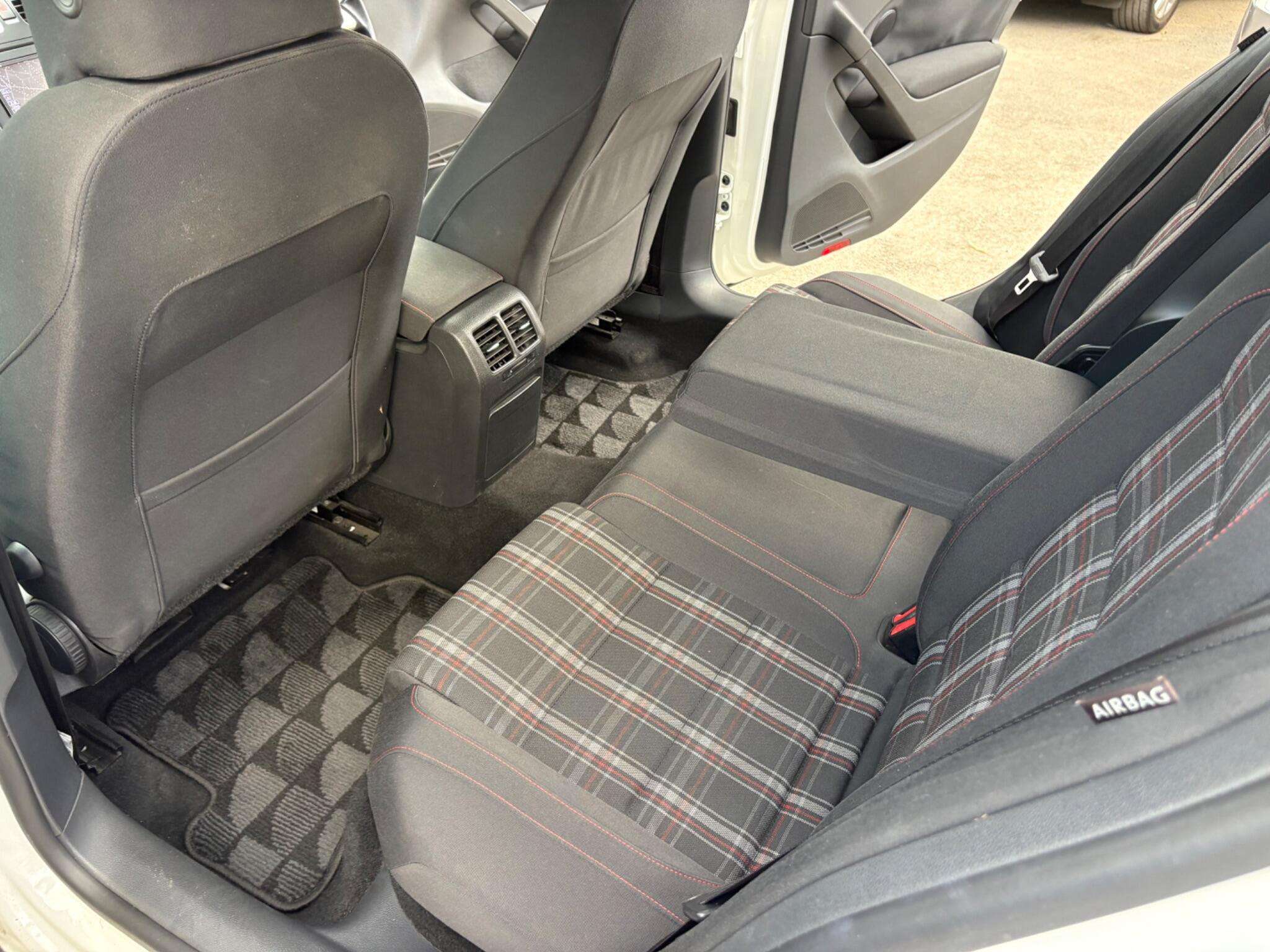 2011 VOLKSWAGEN GOLF 2011 VOLKSWAGEN GOLF
