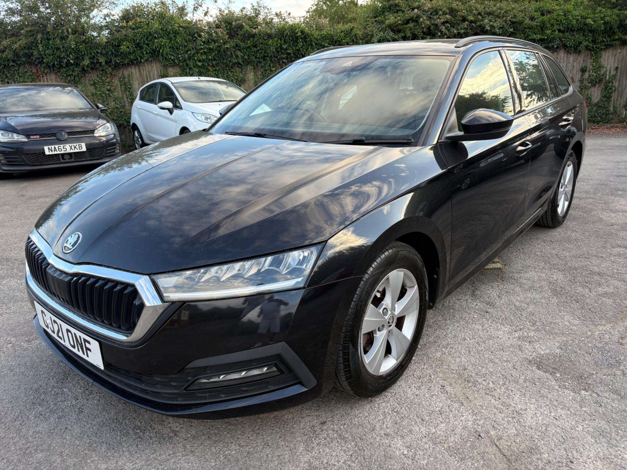 A 2021 SKODA OCTAVIA 1.0 TSI SE First Edition Euro 6 (s/s) 5dr A 2021 SKODA OCTAVIA 1.0 TSI SE First Edition Euro 6 (s/s) 5dr