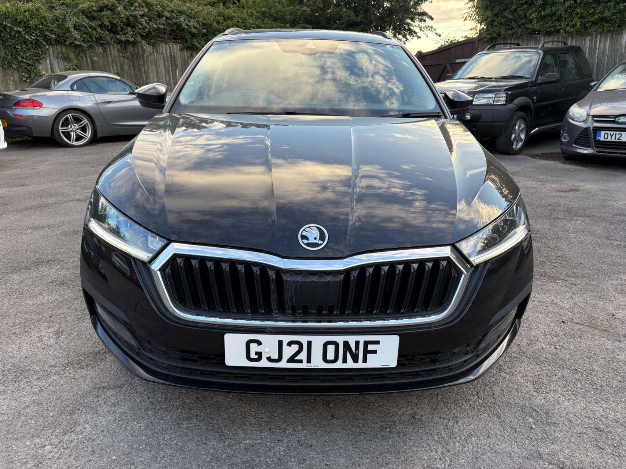 A 2021 SKODA OCTAVIA 1.0 TSI SE First Edition Euro 6 (s/s) 5dr A 2021 SKODA OCTAVIA 1.0 TSI SE First Edition Euro 6 (s/s) 5dr