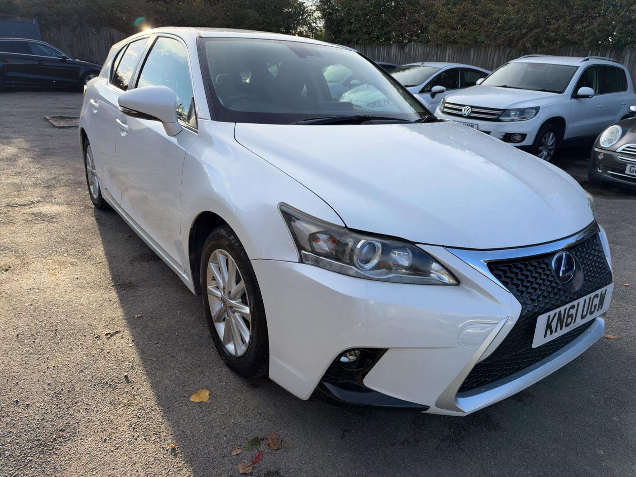 A 2011 LEXUS CT 1.8 200h SE-L CVT Euro 5 (s/s) 5dr A 2011 LEXUS CT 1.8 200h SE-L CVT Euro 5 (s/s) 5dr
