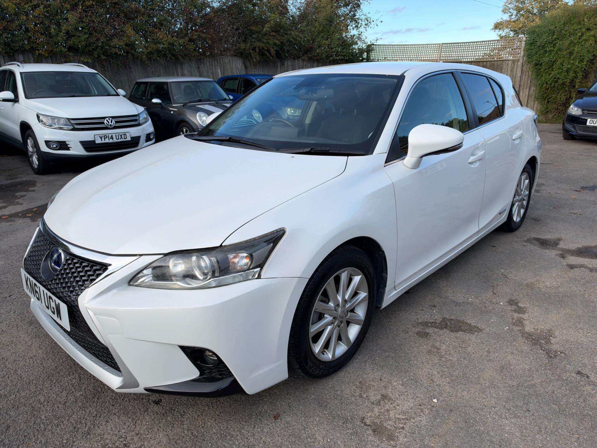 A 2011 LEXUS CT 1.8 200h SE-L CVT Euro 5 (s/s) 5dr A 2011 LEXUS CT 1.8 200h SE-L CVT Euro 5 (s/s) 5dr