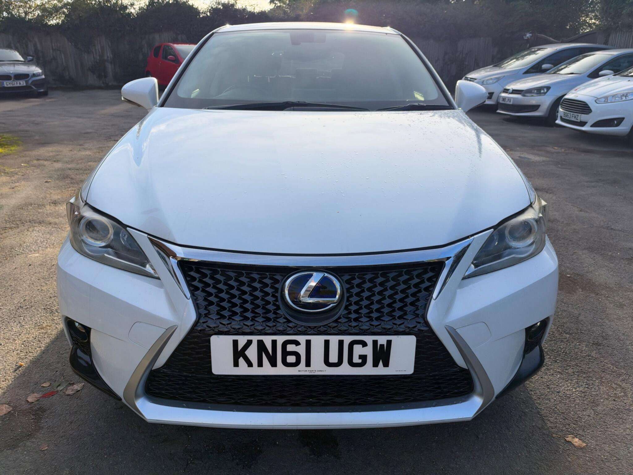 A 2011 LEXUS CT 1.8 200h SE-L CVT Euro 5 (s/s) 5dr A 2011 LEXUS CT 1.8 200h SE-L CVT Euro 5 (s/s) 5dr
