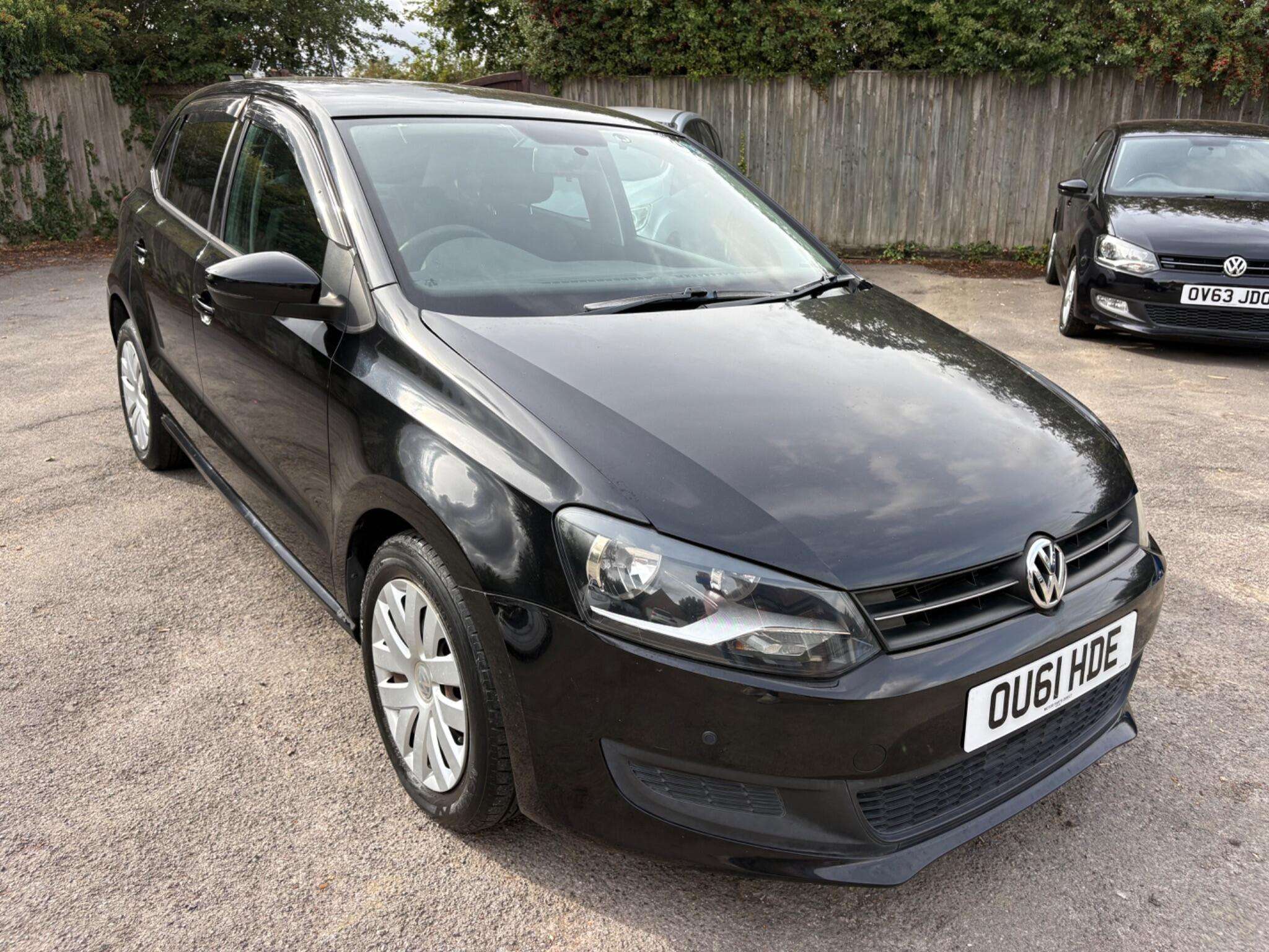 A 2011 VOLKSWAGEN POLO Vw polo 1.2 TSI blue motion DSG 5 door A 2011 VOLKSWAGEN POLO Vw polo 1.2 TSI blue motion DSG 5 door