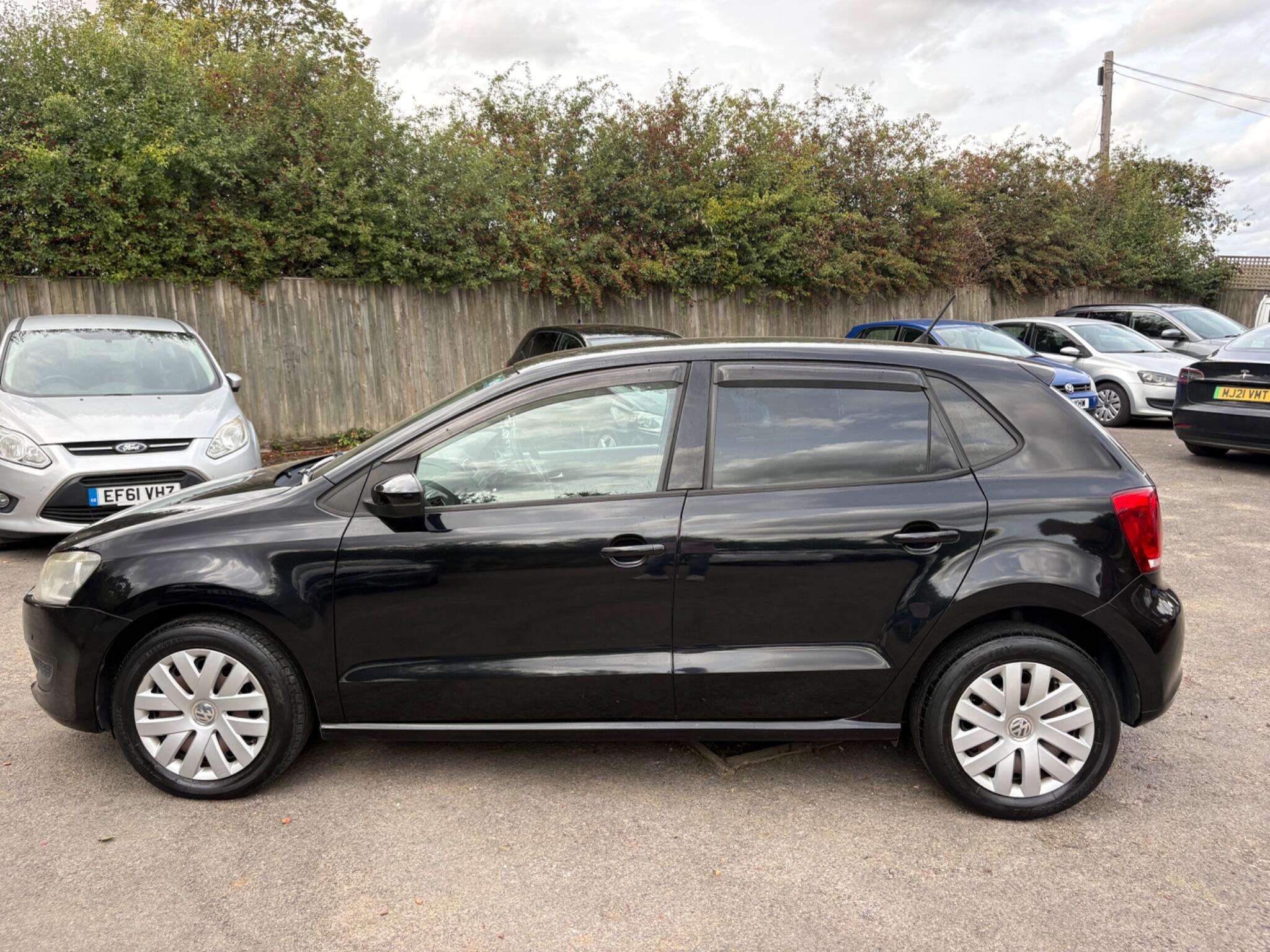 A 2011 VOLKSWAGEN POLO Vw polo 1.2 TSI blue motion DSG 5 door A 2011 VOLKSWAGEN POLO Vw polo 1.2 TSI blue motion DSG 5 door