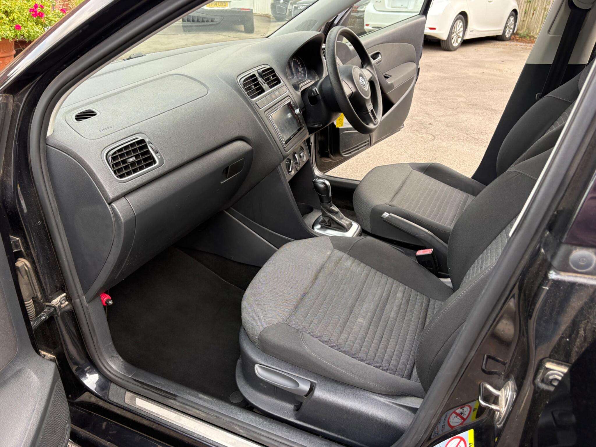2011 VOLKSWAGEN POLO 2011 VOLKSWAGEN POLO