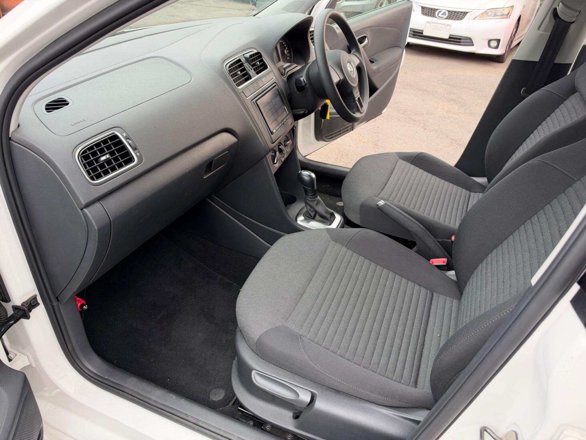 2011 VOLKSWAGEN POLO 2011 VOLKSWAGEN POLO